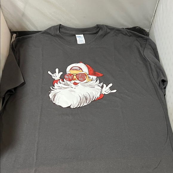 Gildan Charcoal Santa Graphic T-Shirt - Picture 1 of 3
